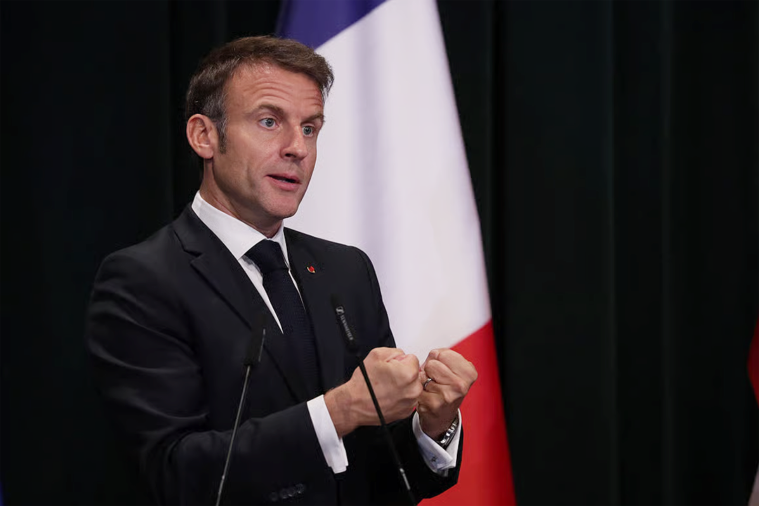 Macron: Sivillerin hayatını tehlikeye sokan harekatın hata olacağını düşünüyorum