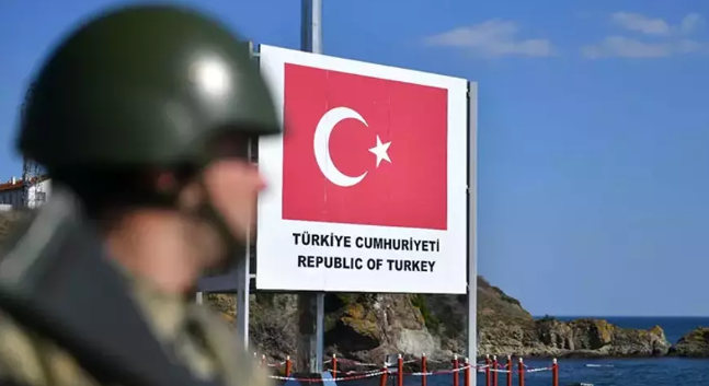Yunanistan sınırında 1’i FETÖ üyesi 3 kişi yakalandı