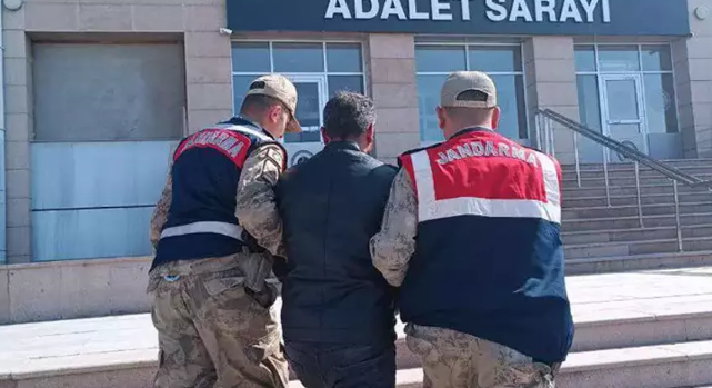 42 kaçak göçmen ile 1 organizatör yakalandı