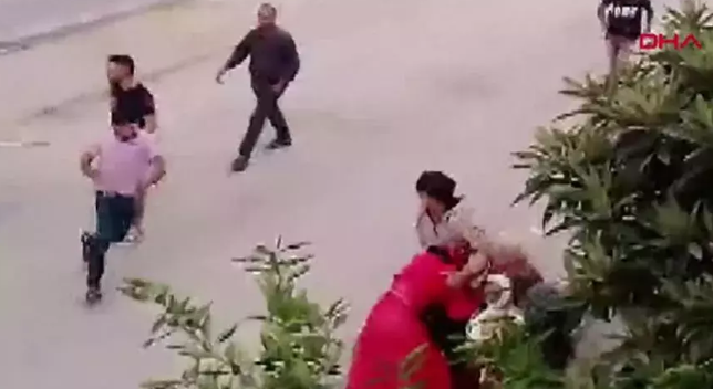Kocasının kuma getirmek istediği kadına dehşeti yaşattı!