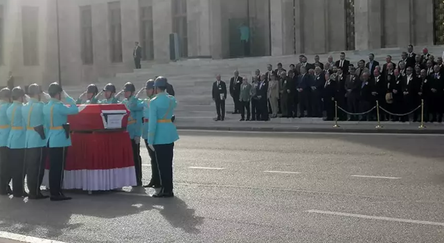 Eski vekil Öğüten için TBMM’de cenaze töreni düzenlendi