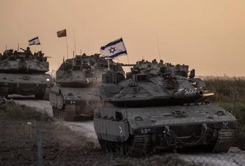 İsrail tankları, kara harekatı için Gazze sınırında bekliyor