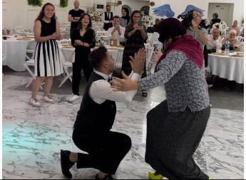 Damadın arkadaşından unutulmayacak sürpriz Damadın arkadaşından unutulmayacak sürpriz