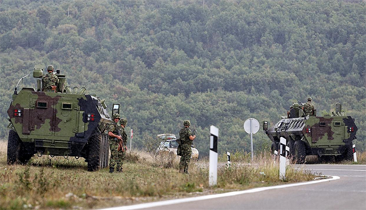 Sırbistan, Kosova sınırından askerlerini çekmeye başladı