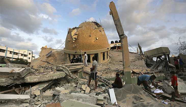 İsrail, Gazze Şeridi’nde 6 camiyi bombaladı