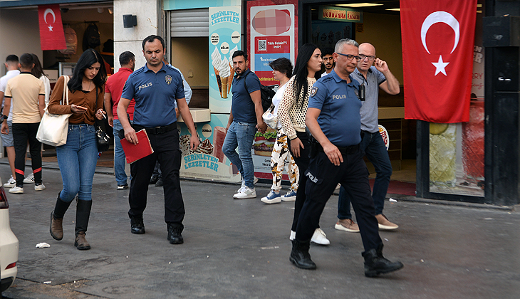 Restoranda arbede: ‘Yemeğinizde bebek kanı var’