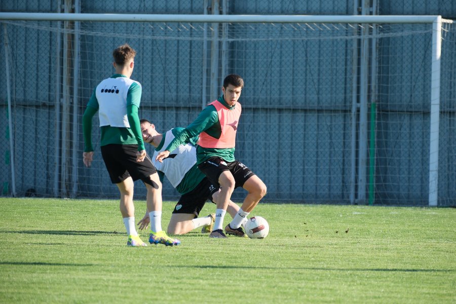 Bursaspor’da hazırlıklar sürüyor