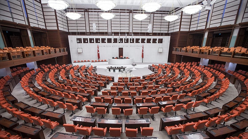 TBMM’de yoğun mesai: Tezkere, emekliye ikramiye…