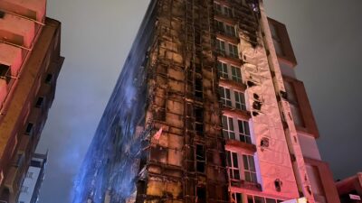 Bursa’da 10 katlı binada yangın: Olay yerinden fotoğraflar