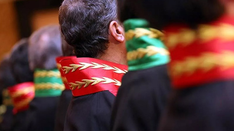 Yüksek yargıda maaş krizi