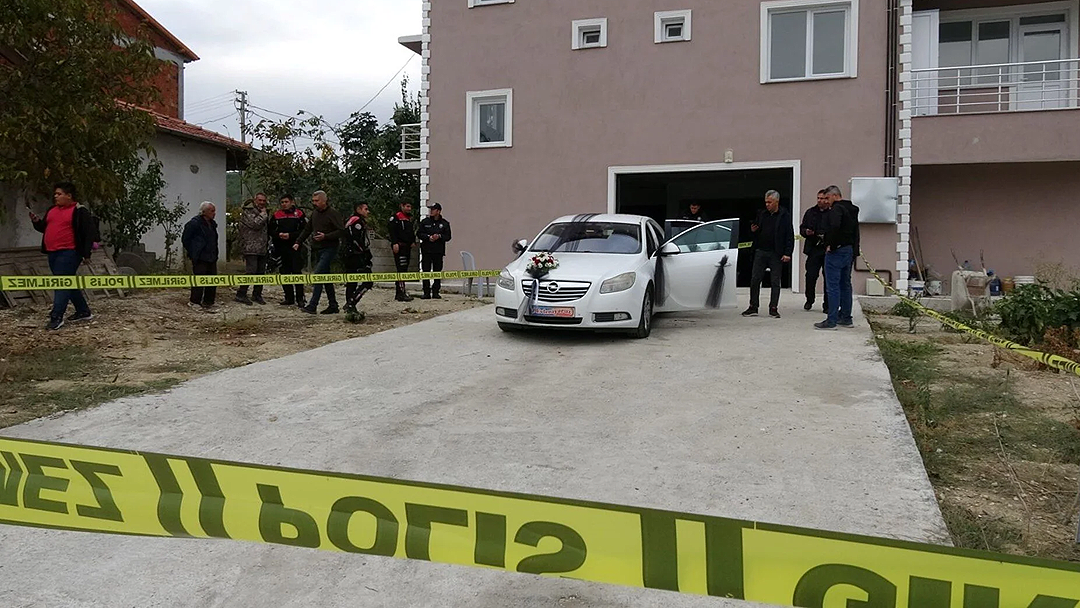 Damat, kendi düğününü kana buladı: Arkadaşı ağır yaralı