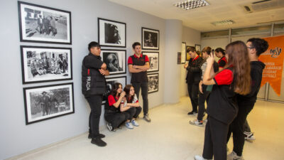 Bursa FotoFest’te bir ilk: Fotoğraflara dokundular