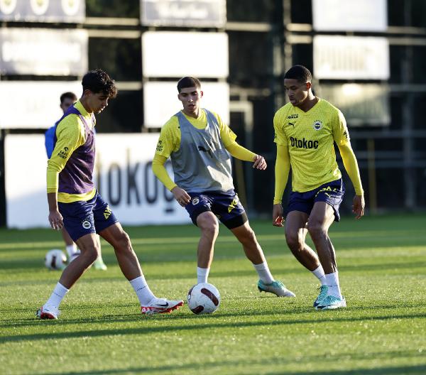 Fenerbahçe hazırlıklarına devam etti