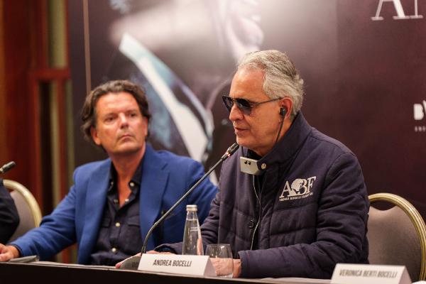 Bocelli: Savaş insanlığın hatası