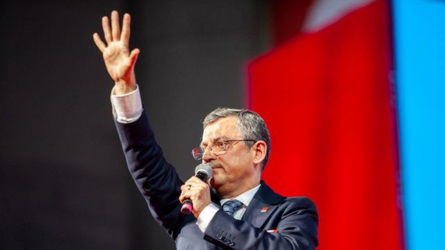 ÖzgürÖzel.com satışa çıktı!