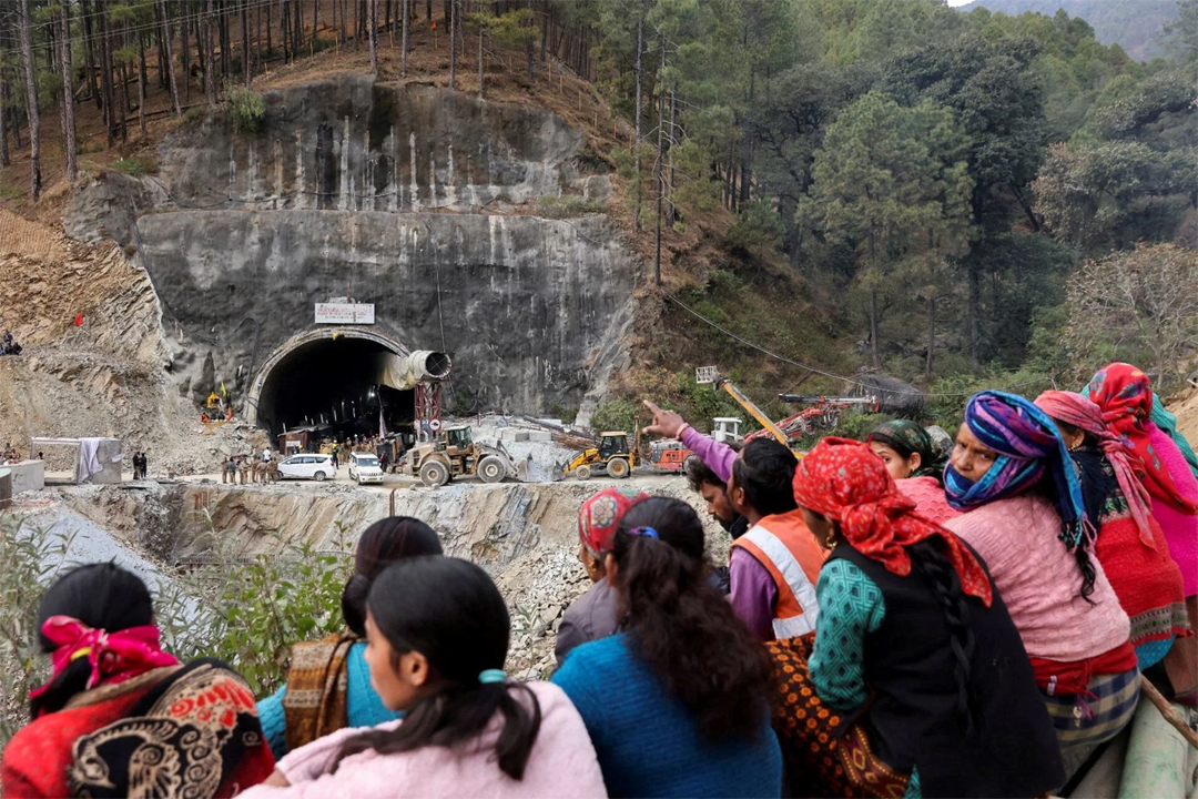 Hindistan’da çöken tünelde mahsur kalan 41 işçi kurtarıldı