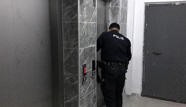 Asansör 3. kattan zemine çakıldı