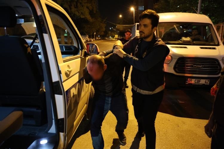 Hükümlü, polisi ezip kaçmak istedi