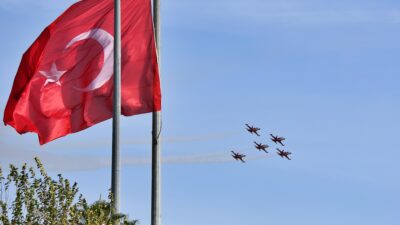 Türk Yıldızları Antalya’da nefes kesti