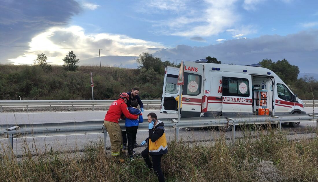 Bursa’da otomobil refüje uçtu: Yaralılar var