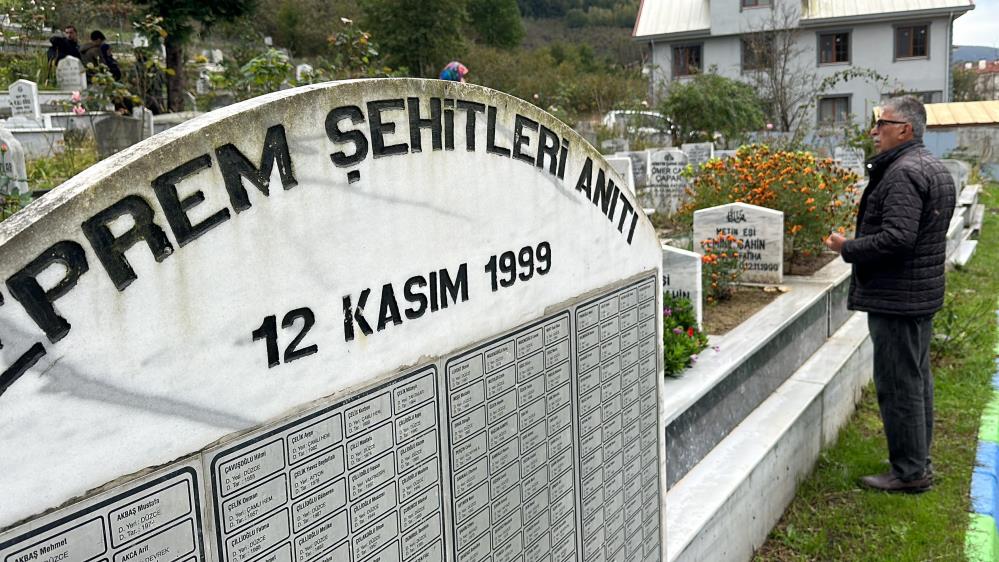 24 yıl geçti, acılar hala taze… Düzce depreminde yaşamını yitirenler anıldı