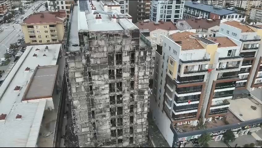 Bursa’da milyon dolarlık ofislerin bulunduğu lüks iş hanında yangın böyle başladı