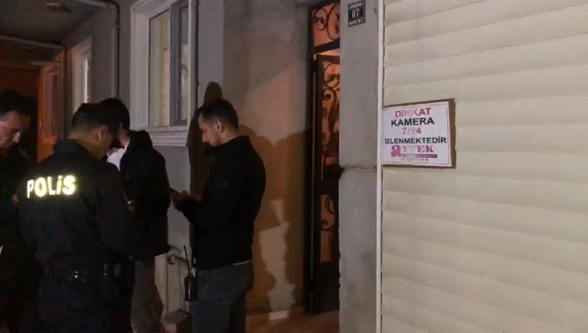 Bursa’da ev sahibi kadına şok… Hırsız eve girdi, kapıyı içerden kilitledi!