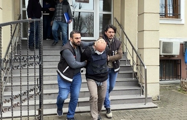 Aile katliamı yapan sanık yeniden hakim karşısında
