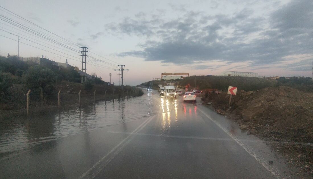 Bursa’da sel suları yolu kapattı