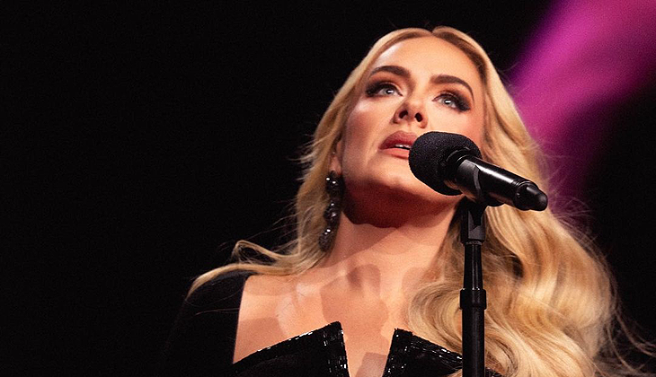 Şarkıcı Adele’den evlilik itirafı