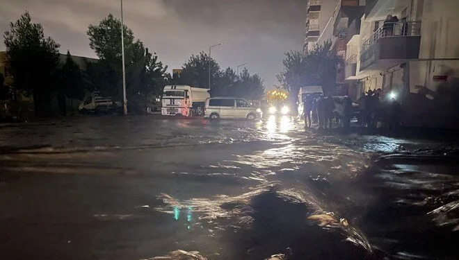 Batman’da sele kapılan anne öldü, 3 çocuğu aranıyor