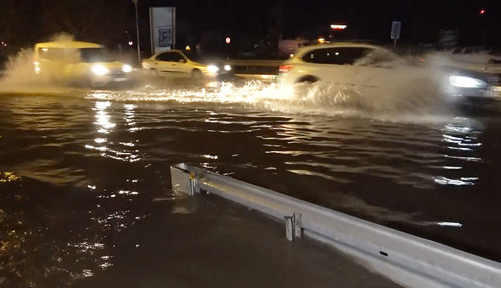 Bursa’da sağanak yağış hayatı olumsuz etkiledi