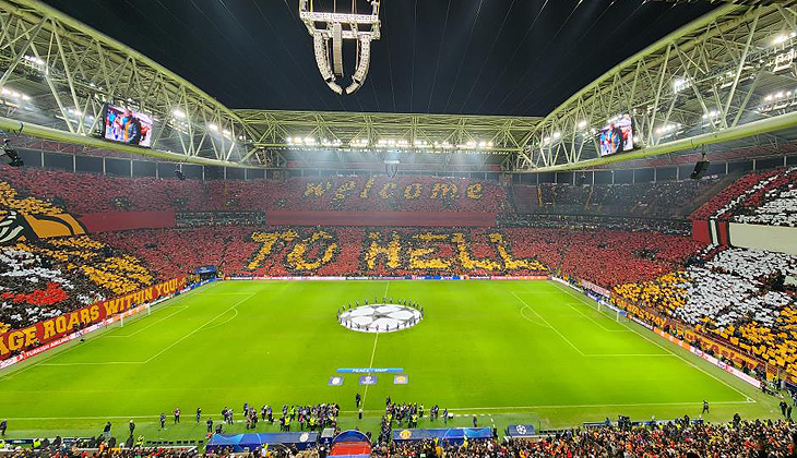Galatasaray taraftarından ‘Welcome to hell’ koreografisi