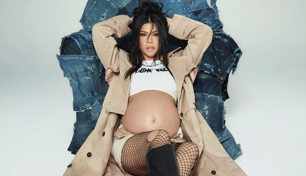 Kourtney Kardashian dördüncü kez anne oldu Kourtney Kardashian dördüncü kez anne oldu