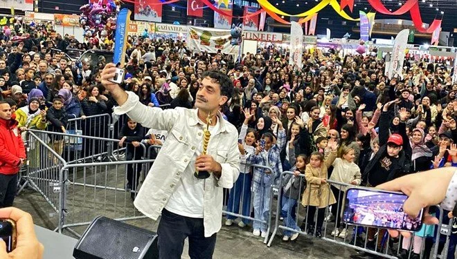 Yalı Çapkını dizisinin Kazım Ağa’sına Fransa’dan ödül