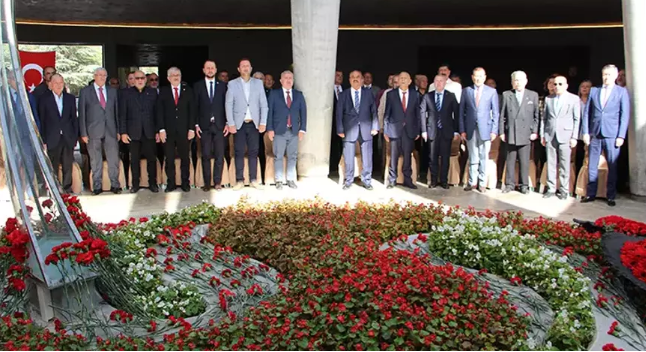 Süleyman Demirel 99. doğum gününde anıldı