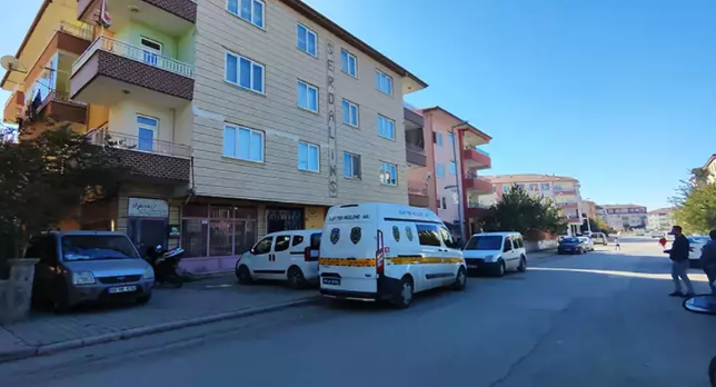 11 çocuğunun annesini öldürdü
