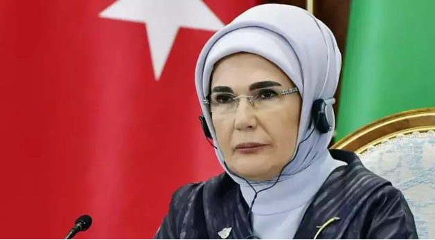 Emine Erdoğan’dan Özbekistan’da lider eşleriyle bir araya geldi