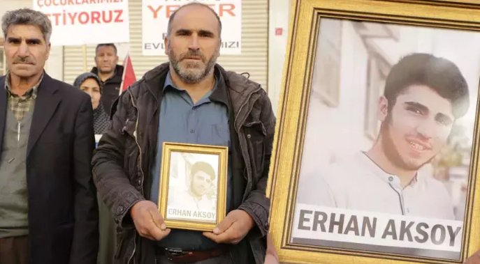 6 gün önce oğlu PKK’lılar tarafından kaçırıldı! Baba nöbete başladı