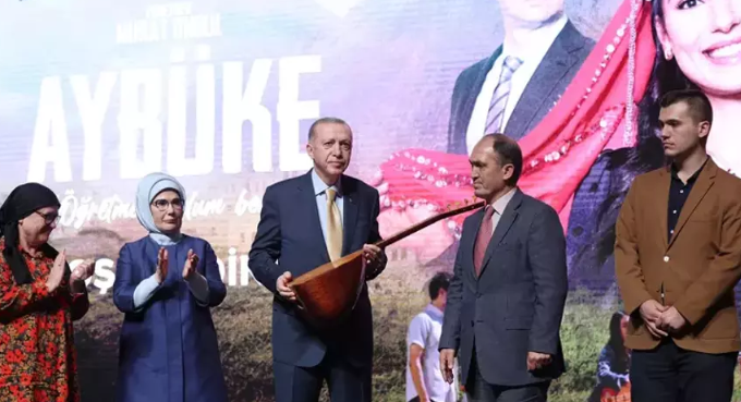 Emine Erdoğan’dan ‘Öğretmenler Günü’ paylaşımı