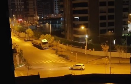 Bursa’nın merkezinde drift kabusu… Mahalleli canından bezdi! Bursa’nın merkezinde drift kabusu… Mahalleli canından bezdi!