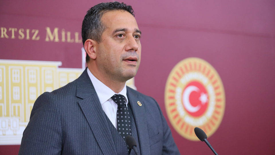 CHP’li Başarır: Değişim gelecek adına umut verici bir olaydır