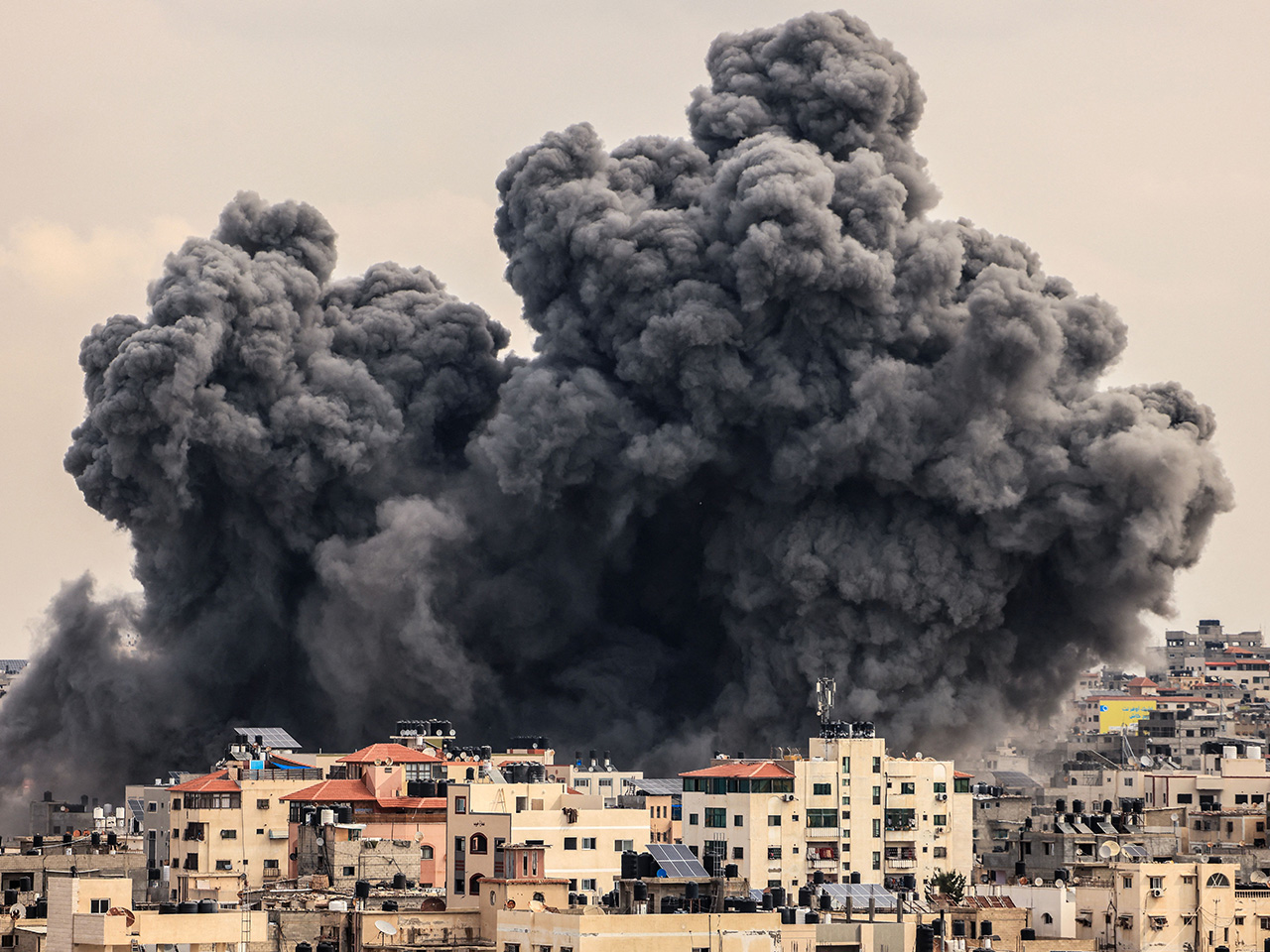 İsrail: Hamas teslim olur ve esirlerimiz Gazze’den dönerse savaş bitebilir