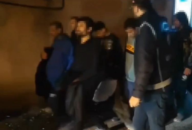 İstanbul’da kaçak göçmen operasyonu: 262 kişi yakalandı İstanbul’da kaçak göçmen operasyonu: 262 kişi yakalandı