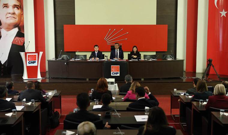 Özgür Özel’in A Takımı belli oldu: İşte CHP’nin yeni MYK üyeleri…