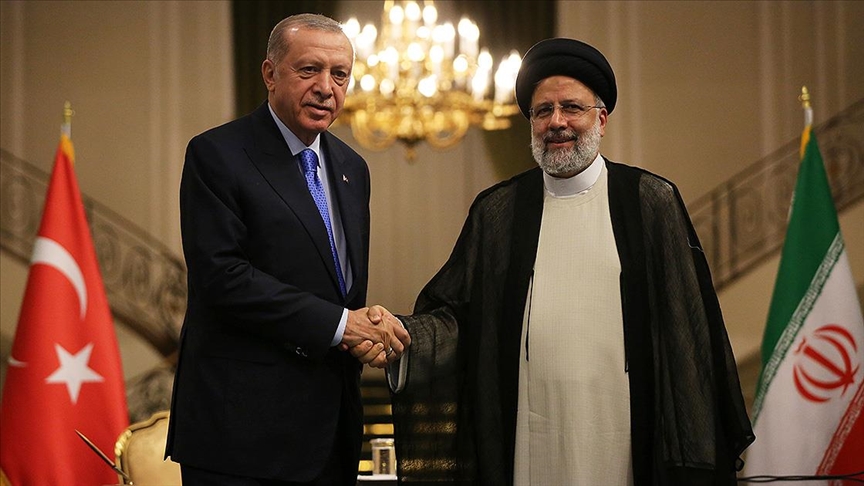 Cumhurbaşkanı Erdoğan, Reisi ile bir araya geldi
