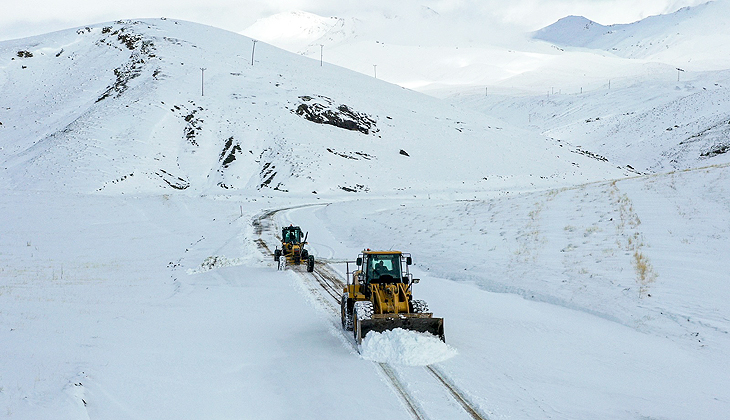 Van’da 370 iş makinesiyle karla mücadele