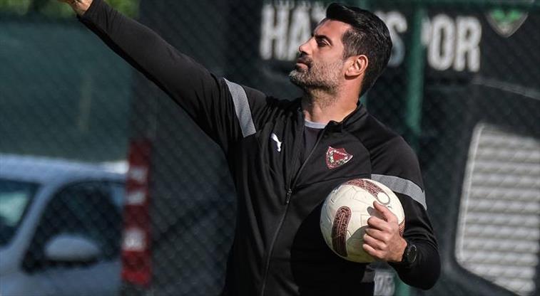 Volkan Demirel antrenmanda kaleye geçti