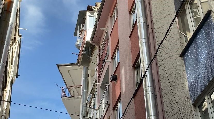 Bursa’da balkon çöktü, 1 kişi hayatını kaybetti… Mahalle sakinleri konuştu!