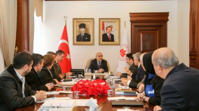 Bursa Valisi Demirtaş: Okullar tatil edilmedi!